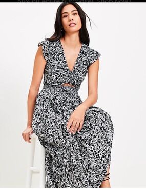 LOFT Beach Paisley Cutout Tiered Maxi Dress- size medium EUC